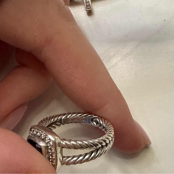 David Yurman PETITE ALBION® RING - Picture 3 of 5